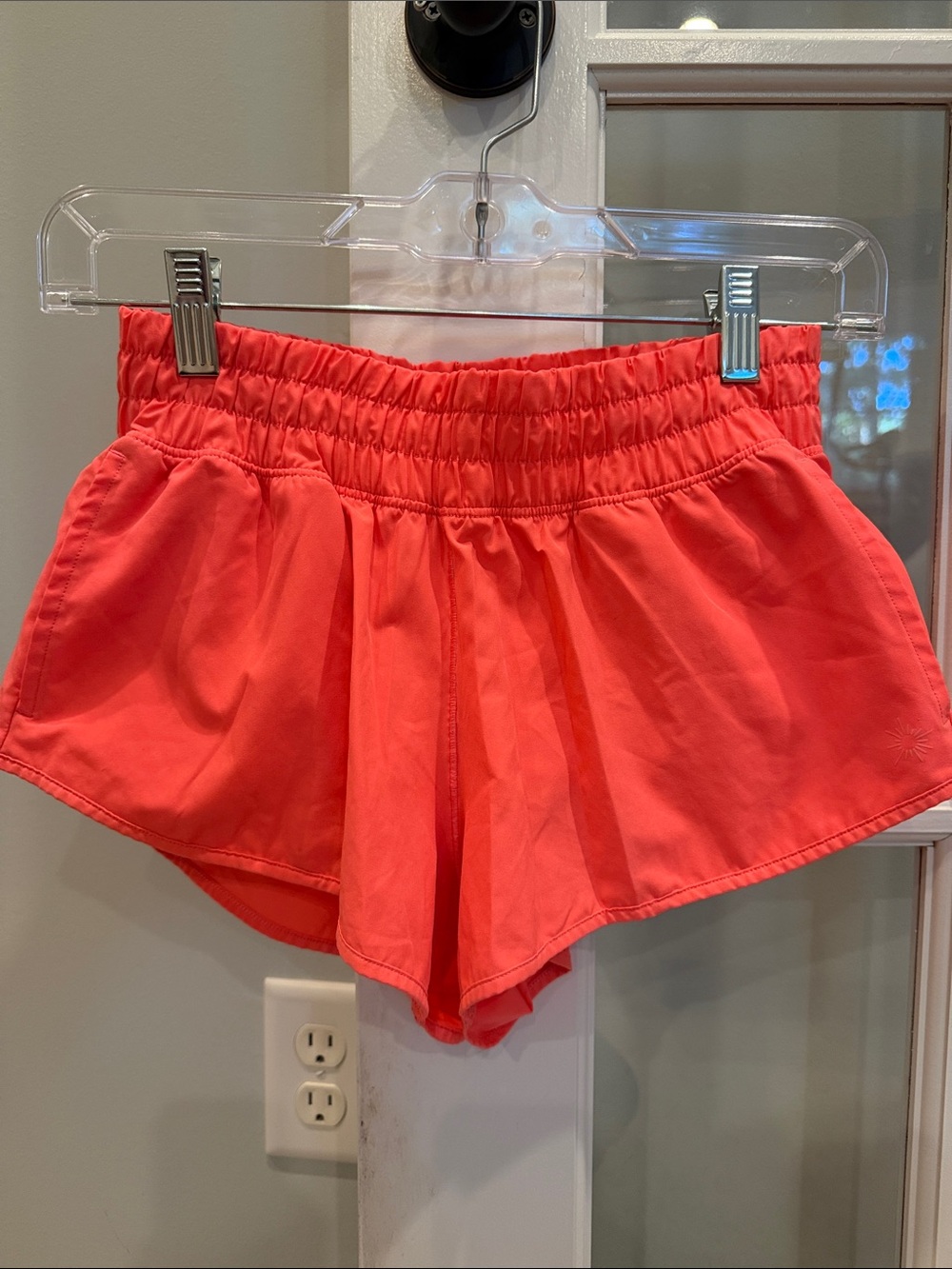Aerie Offline Women’s Coral Elastic-Waist Shorts XS
